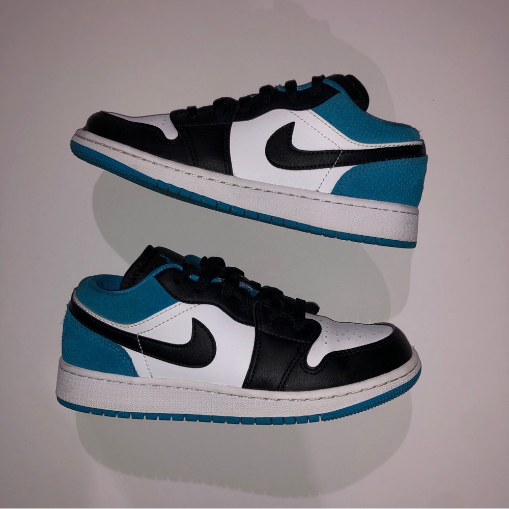 Air Jordan 1 low SE GS’ laser blue